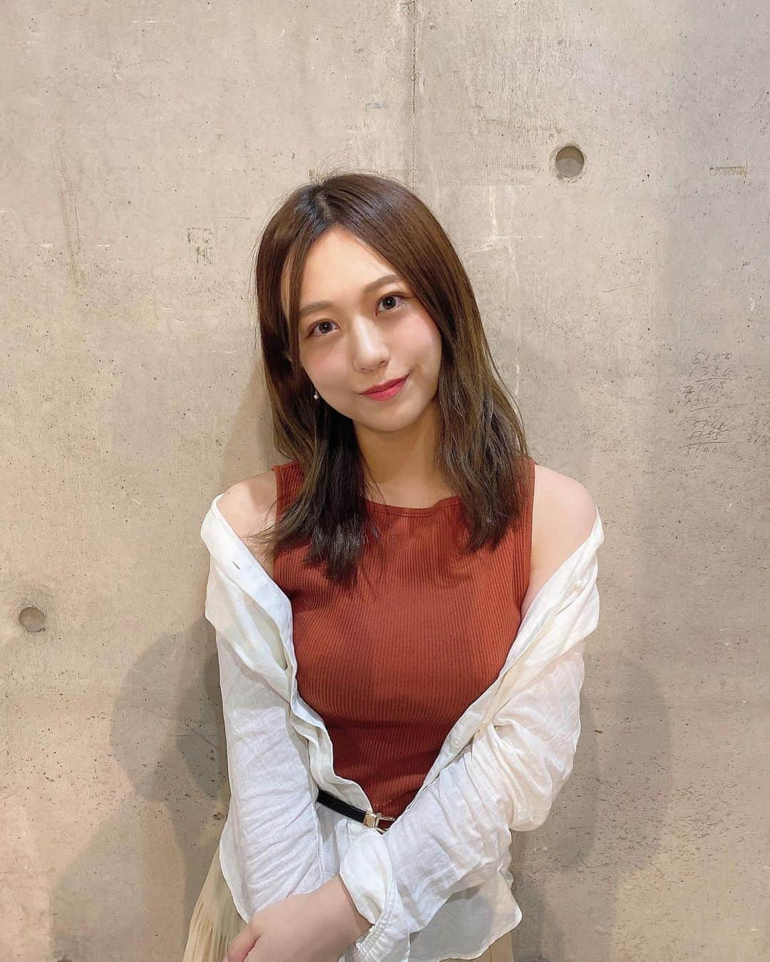 篠崎彩奈さんのインスタグラム写真 - (篠崎彩奈Instagram)「_ オンラインお話会でした！ 参加してくださった皆さん ありがとうございました〜☺︎♡  すっかり秋だね🍁 今日は長袖のお洋服です☺️  インナーは @snidel_official  色が可愛い❤︎  #ootd #私服 #秋服コーデ」9月13日 20時17分 - ayana.s_official