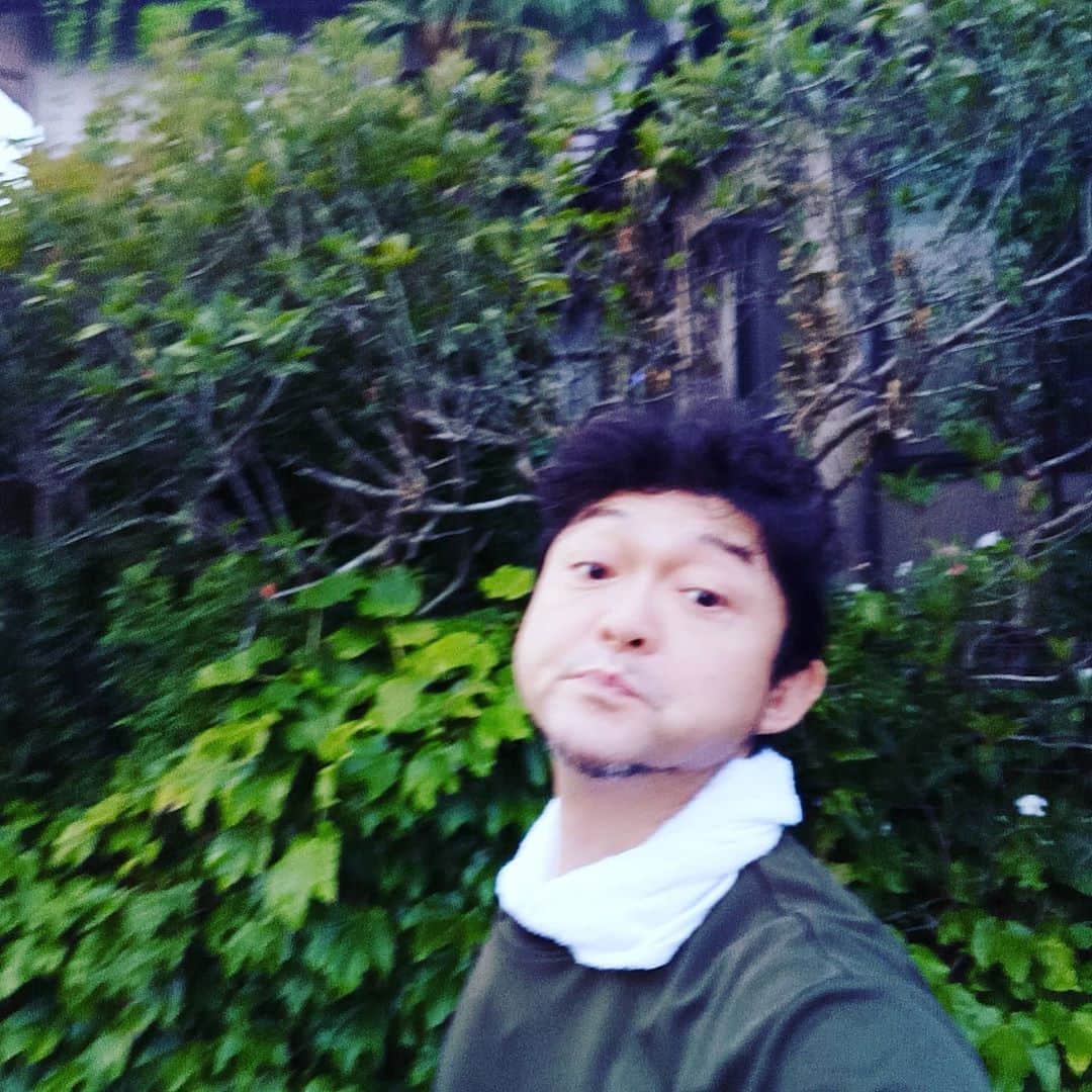 松本隆博のインスタグラム：「。 おはよー、 週の始まりー 頑張ろー(^○^)  走ってきます   ～人生遊歩道～」