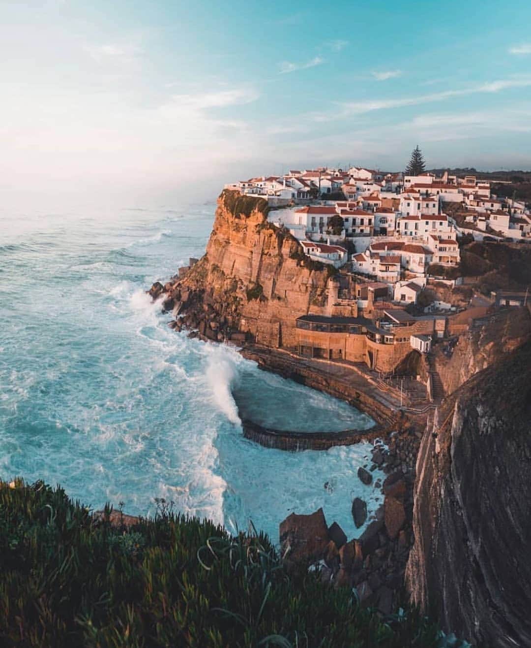 Instagramersさんのインスタグラム写真 - (InstagramersInstagram)「Wonderful coast village at the north of Lisbon by @countrysidenomads and @igersportugal 😍📸🙌💖 #igersportugal #igers」9月14日 6時17分 - igers