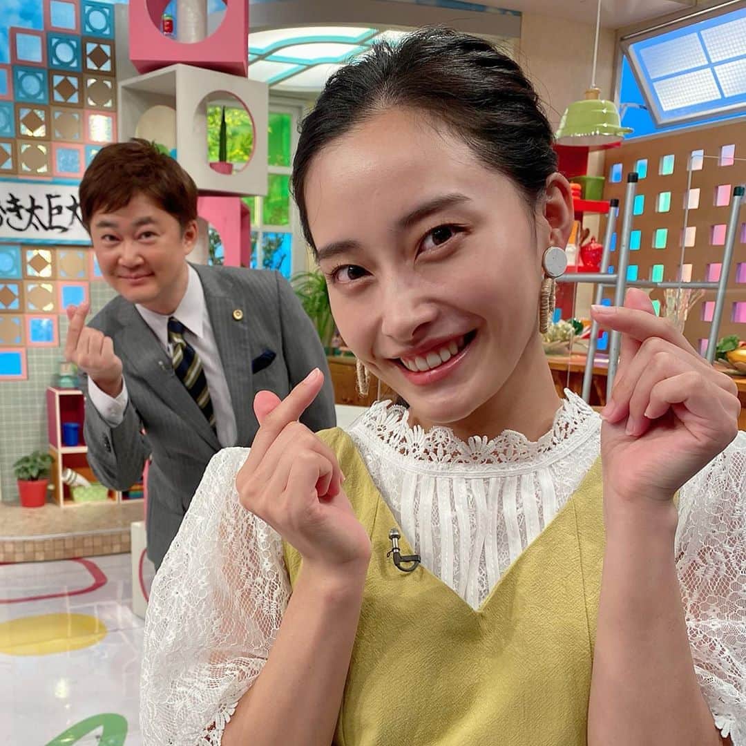 のインスタグラム：「おは朝はじまるよー！ #縦ソーシャルディスタンス #早坂風海  #おは朝 #おはよう朝日です #この後6時45分から  #山岸久朗 #山岸弁護士」