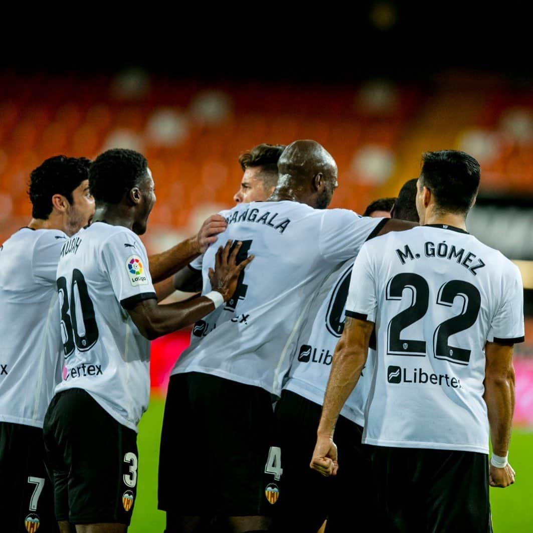 のインスタグラム：「Felicitaciones a todo el equipo 👏🏿 Me gusta esta solidaridad y este estado de ánimo No nos dimos por vencidos y vamos a alcanzar la victoria Amunt Valencia 🦇 #M4NG4L4」