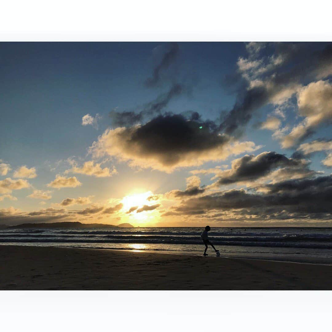 ryo0809appleさんのインスタグラム写真 - (ryo0809appleInstagram)「The sunset yesterday was stunning. ・ ・ ・ #sunset #sunset_pics  #sunsetonthebeach」9月14日 7時01分 - ryo0809apple