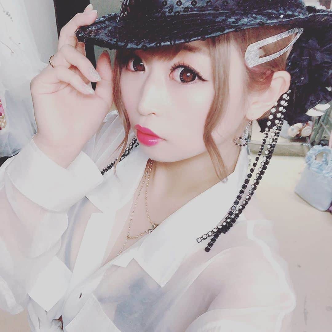 前田のののインスタグラム：「100点満点にはまだ程遠いけど少しづつクリアして頑張るょ！ 真剣にみてくれてありがとう✨ #新宿ニューアート #前田のの  #ストリップ #ダンス衣装」