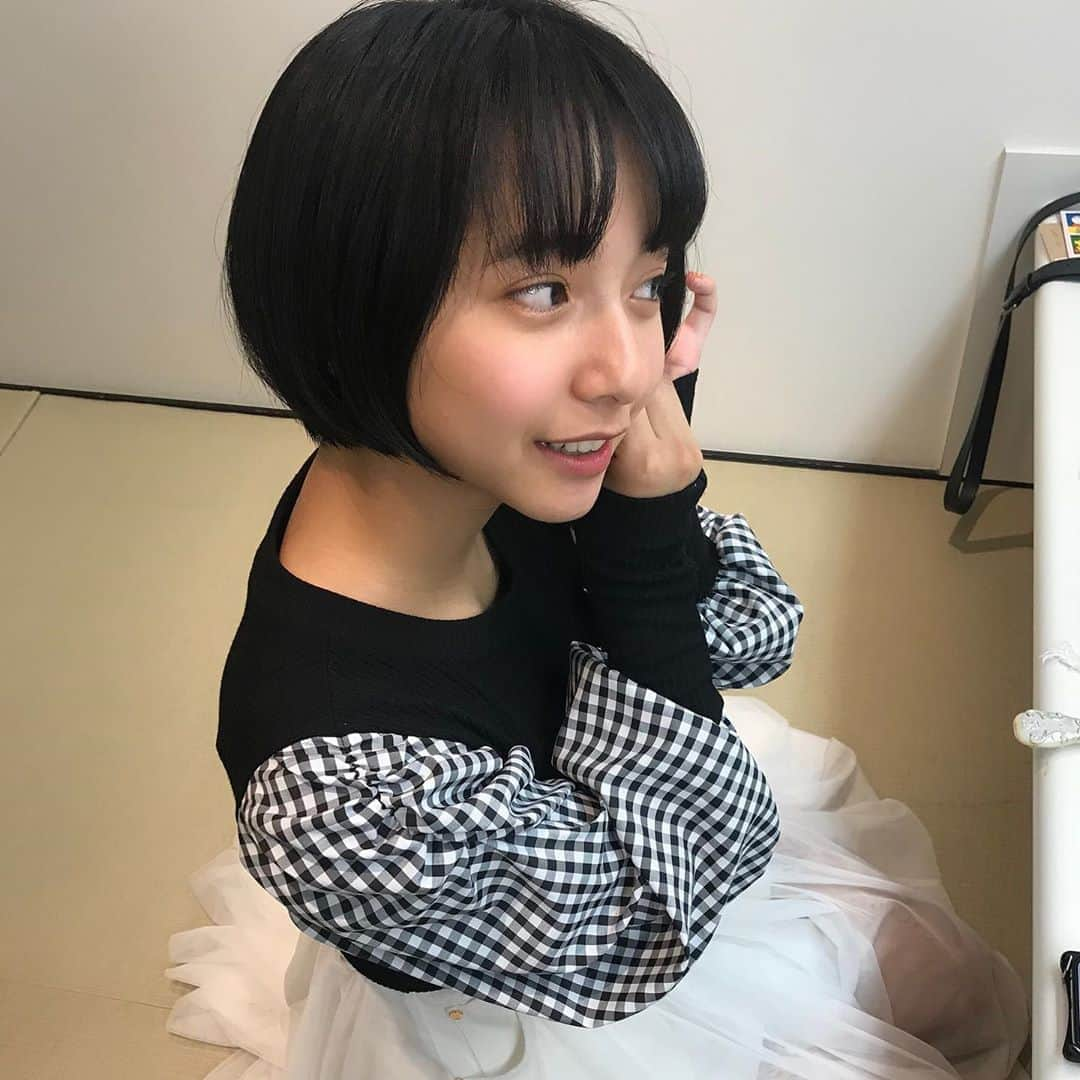 山之内すずさんのインスタグラム写真 - (山之内すずInstagram)「イヤリングつけてるすず」9月13日 22時20分 - suzu____chan