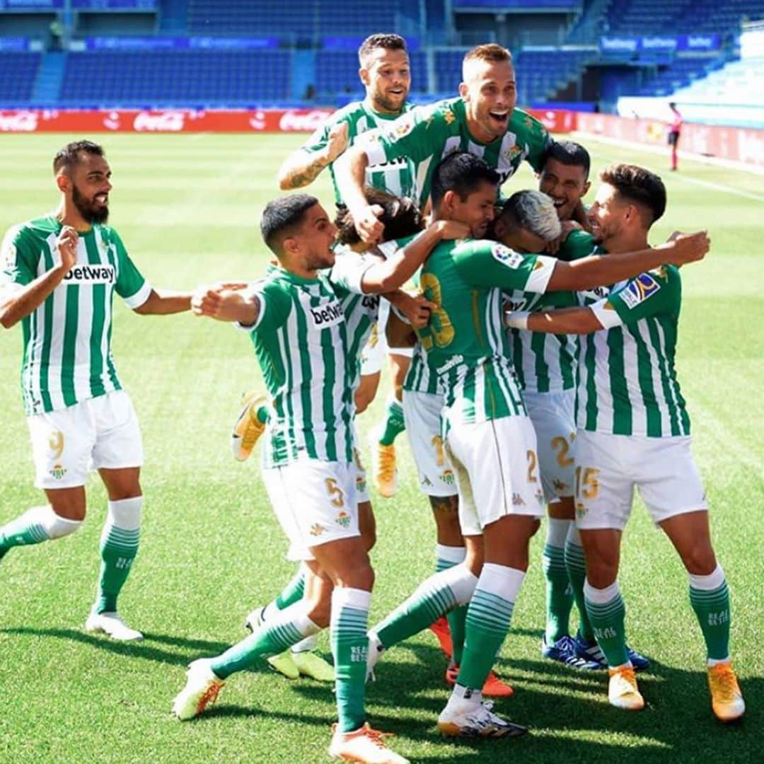 マルク・バルトラさんのインスタグラム写真 - (マルク・バルトラInstagram)「VAAAMOOOS!!! +3!!!! MUSHO BETIS!!! 💪🏼💪🏼⚔️😍 #LaLiga」9月13日 23時28分 - marcbartra