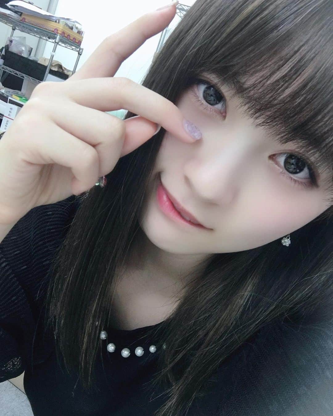 のインスタグラム：「下唇噛んでもうた なかなかみない顔じゃない？そんなことない？  -  #kissbee #urakiss #japaneseidol #youtuber #selfie #followme」