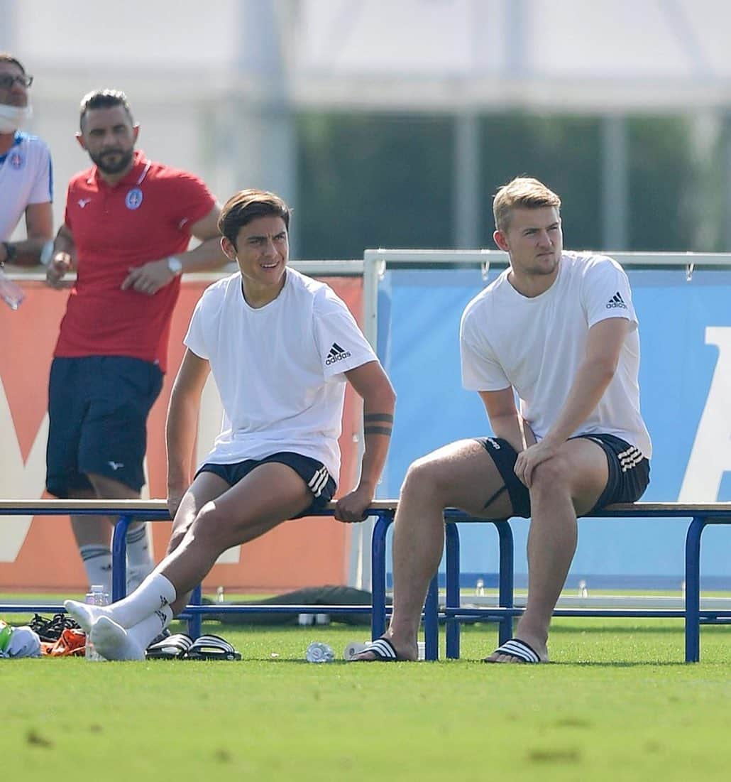 マタイス・デ・リフトのインスタグラム：「Good last game before the season starts for the boys. I hope to recover as good and fast as possible to join the team soon! 💪🏼🙏🏼 @juventus」