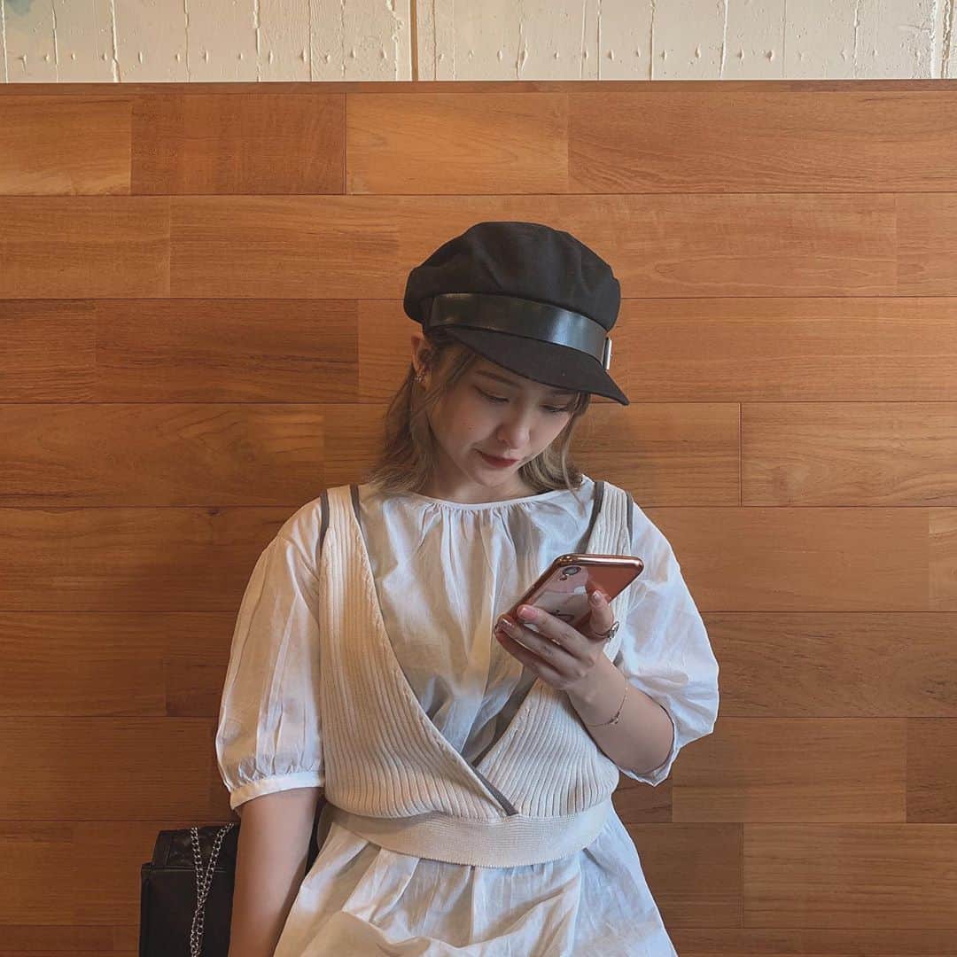 山田菜々美のインスタグラム：「. かふぇ☕️ . #cafe  #淡路島」