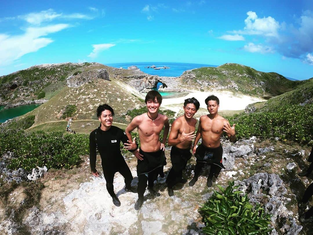 エビスジャップのインスタグラム：「南島 一番綺麗な無人島  #ogasawara  #ogasawalove」