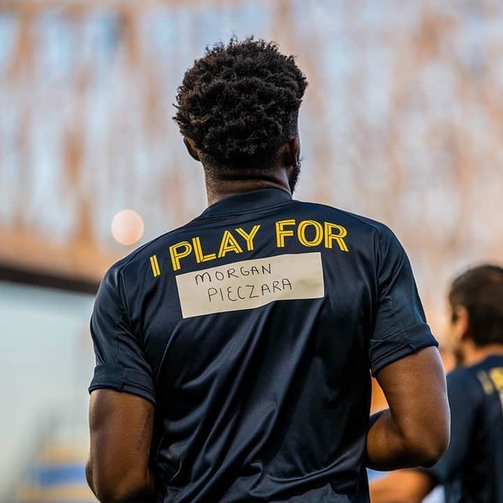 Major League Soccerさんのインスタグラム写真 - (Major League SoccerInstagram)「Going 𝒈𝒐𝒍𝒅 to #KickChildhoodCancer 💛⠀ ⠀ Help inspire those in their fight by posting your message of hope using #KickChildhoodCancer. For every message of hope, @continental_tire will donate $25 to Children’s Oncology Group! Link in bio for details.」9月14日 0時30分 - mls