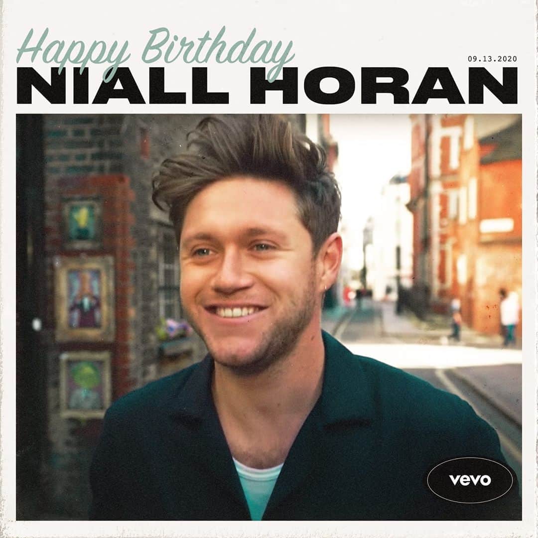 Vevoさんのインスタグラム写真 - (VevoInstagram)「The #onedirection boys are growing up right before our eyes. Happy birthday, @NiallHoran! Celebrate the Irish lad’s special day by watching “Slow Hands,” "This Town,” and all his other great vids! 🥳 ⠀⠀⠀⠀⠀⠀⠀⠀⠀ ▶️[Link in bio] #niallhoran #birthday」9月14日 1時00分 - vevo