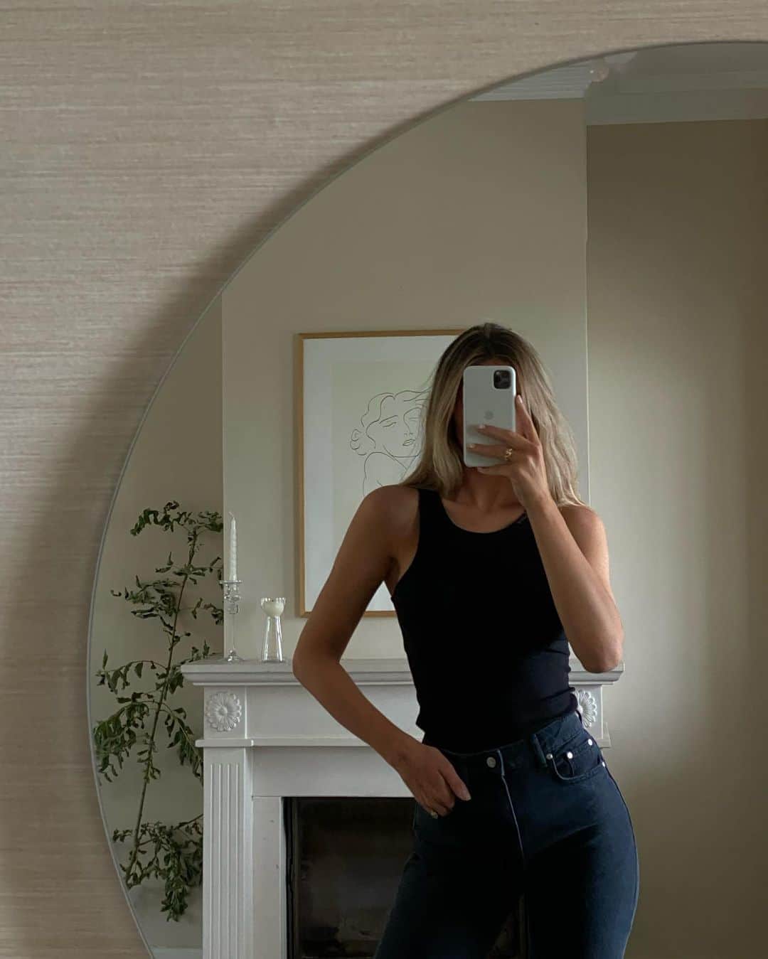 Mathilde Goehlerのインスタグラム：「☁️」