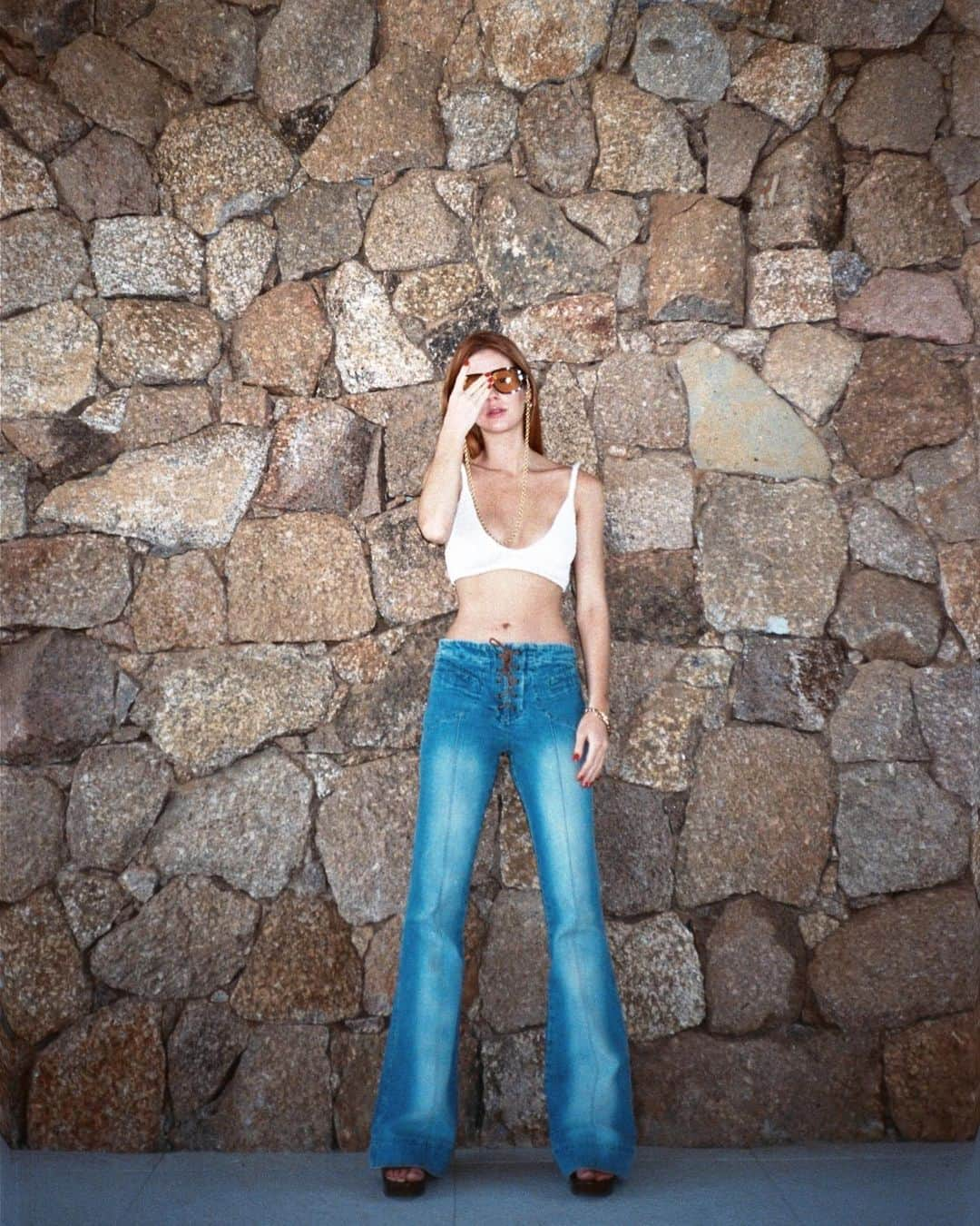 マリーナルイバルボサさんのインスタグラム写真 - (マリーナルイバルボサInstagram)「seventies rock wall 🌻」9月14日 1時18分 - marinaruybarbosa