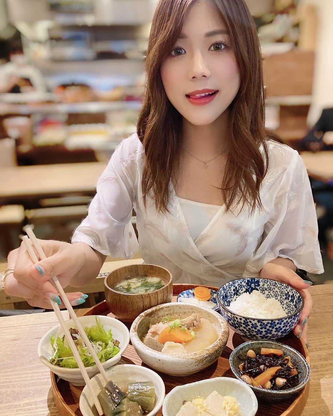 海江田麻貴のグルメインスタ