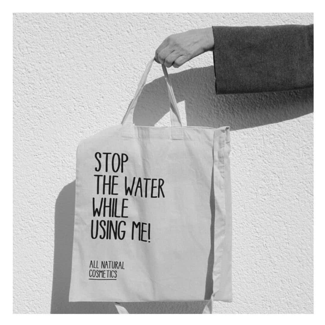 Stop The Water While Using Me!さんのインスタグラム写真 - (Stop The Water While Using Me!Instagram)「Still searching for your very own IT-bag? Well, let's just say this beauty is so EN VOGUE right now. And it doesn't even cost a fortune...⁠ ⁠ #ecofriendly #zerowaste #stopthewaterwhileusingme #allnatural #travelcompanion #totebag #spreadthelove」9月14日 1時24分 - stopthewater