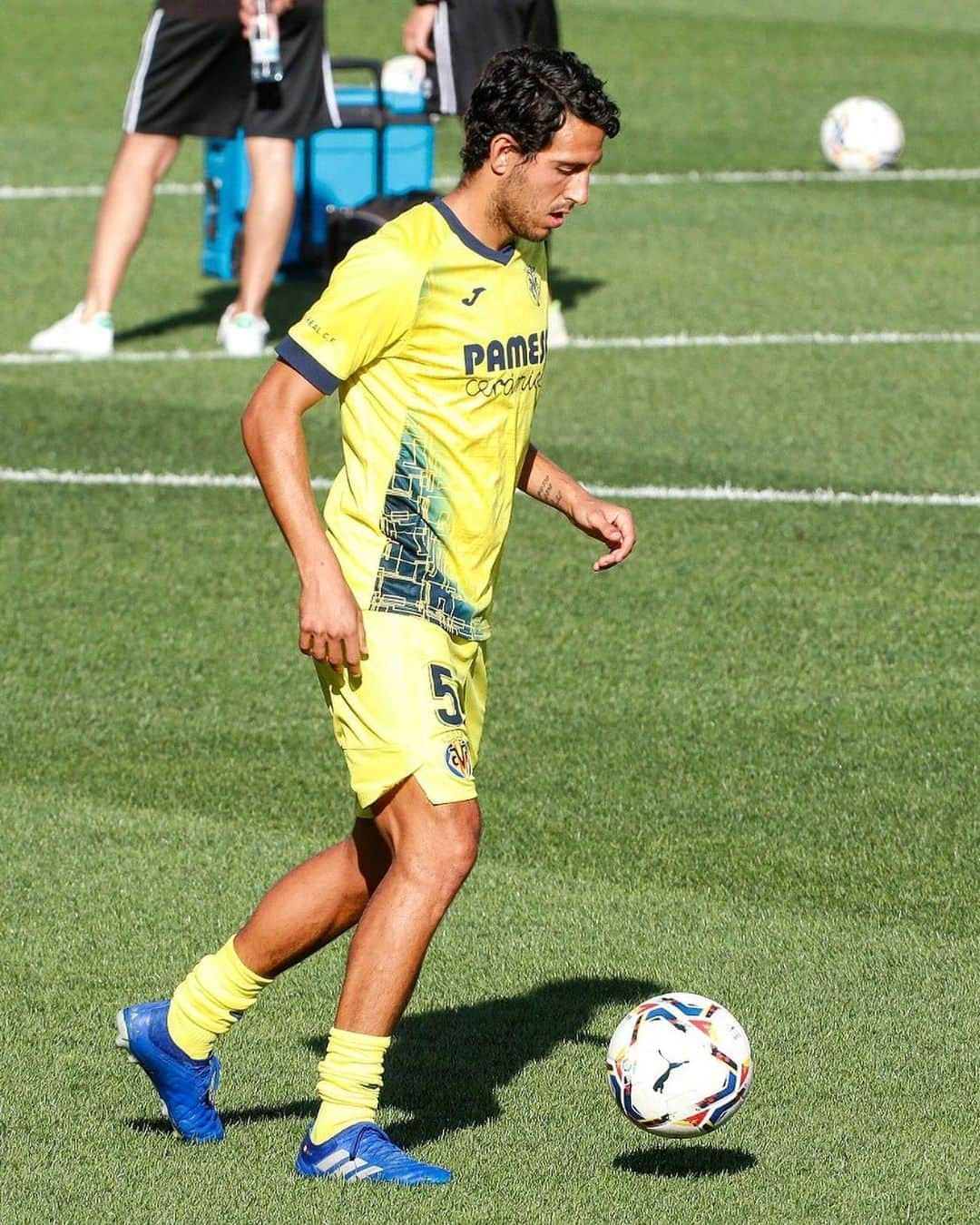 LFPさんのインスタグラム写真 - (LFPInstagram)「First match for @villarrealcf in #LaLigaSantander! 💛  ¡@dani_parejo10 debuta en #LaLiga Santander con el #Villarreal!  #Parejo #Football #HayQueVivirla #YouHaveToLiveIt #ViveLaLigaSantander」9月14日 1時31分 - laliga