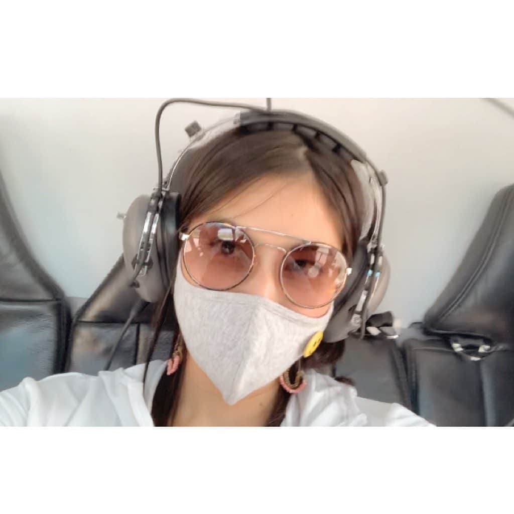七瀬遥さんのインスタグラム写真 - (七瀬遥Instagram)「初めてのヘリコプター🚁✨ドキドキでしたが、以外と大丈夫で😆凄く綺麗で最高の眺めでした❣️ 何事も挑戦💪✨やった事のない事にチャレンジしていく事ってワクワクする✨✨ 上空からの、パームジュメイル　や　ザ・ワールドアイランド❤️👀  #ヘリコプター#初体験#ワクワク#上空#圧巻#最高#美しい#ドバイ#パームジュメイラ#ザ・ワールドアイランド#helicopter#Island#night#happy#beautiful#happiness#trip#airport#Dubai#good#smile#japan」9月14日 1時32分 - haruka_mh