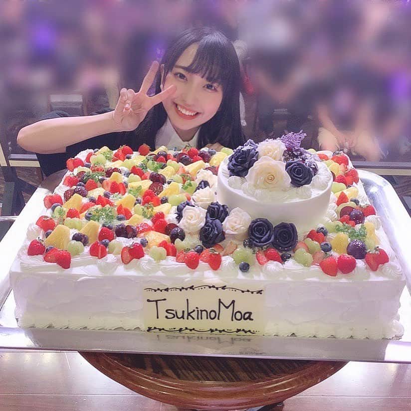 月野もあのインスタグラム：「月野もあ生誕祭2020💜🌙  無事に開催することができました！ YouTube生配信もあり 沢山の方に応援していただけて とってもとっても幸せでした！  誕生日は3月7日で 半年以上も過ぎちゃったけど 本当に嬉しかったです！！！！  ライブプロデュースするのが 大好きなので 自己プロデュースで 自由にライブできて最高でした！  いやああああ 本当幸せ！！！！！！  いつも応援してくれる みんなに感謝です！！！！  #月野もあ生誕祭2020」
