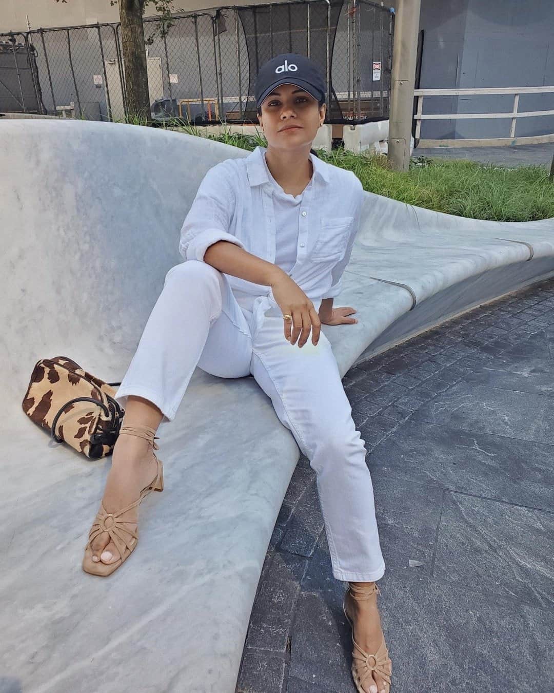 カレントエリオットのインスタグラム：「we have a fling for @styledevotee in our original denim」