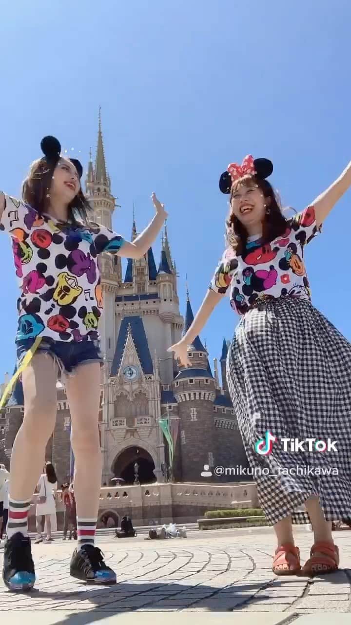 のインスタグラム：「ディズニーの思い出🐹 #disney#japan#ペアルック#幼馴染み」