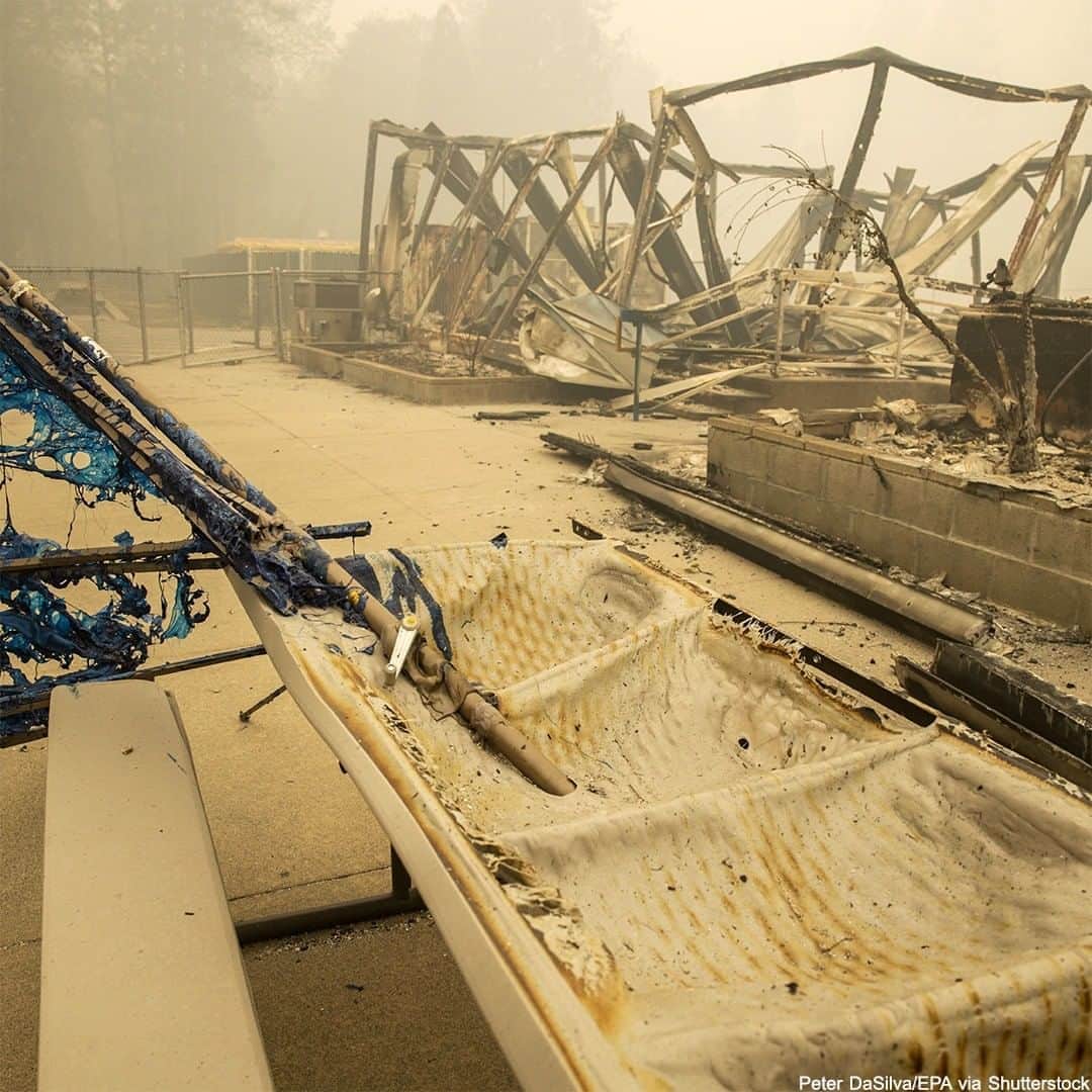 ABC Newsさんのインスタグラム写真 - (ABC NewsInstagram)「Scorched and melted remains are seen following the Bear Fire, part of the North Complex fires, in California. #wildfires #bearfire #US」9月14日 2時21分 - abcnews