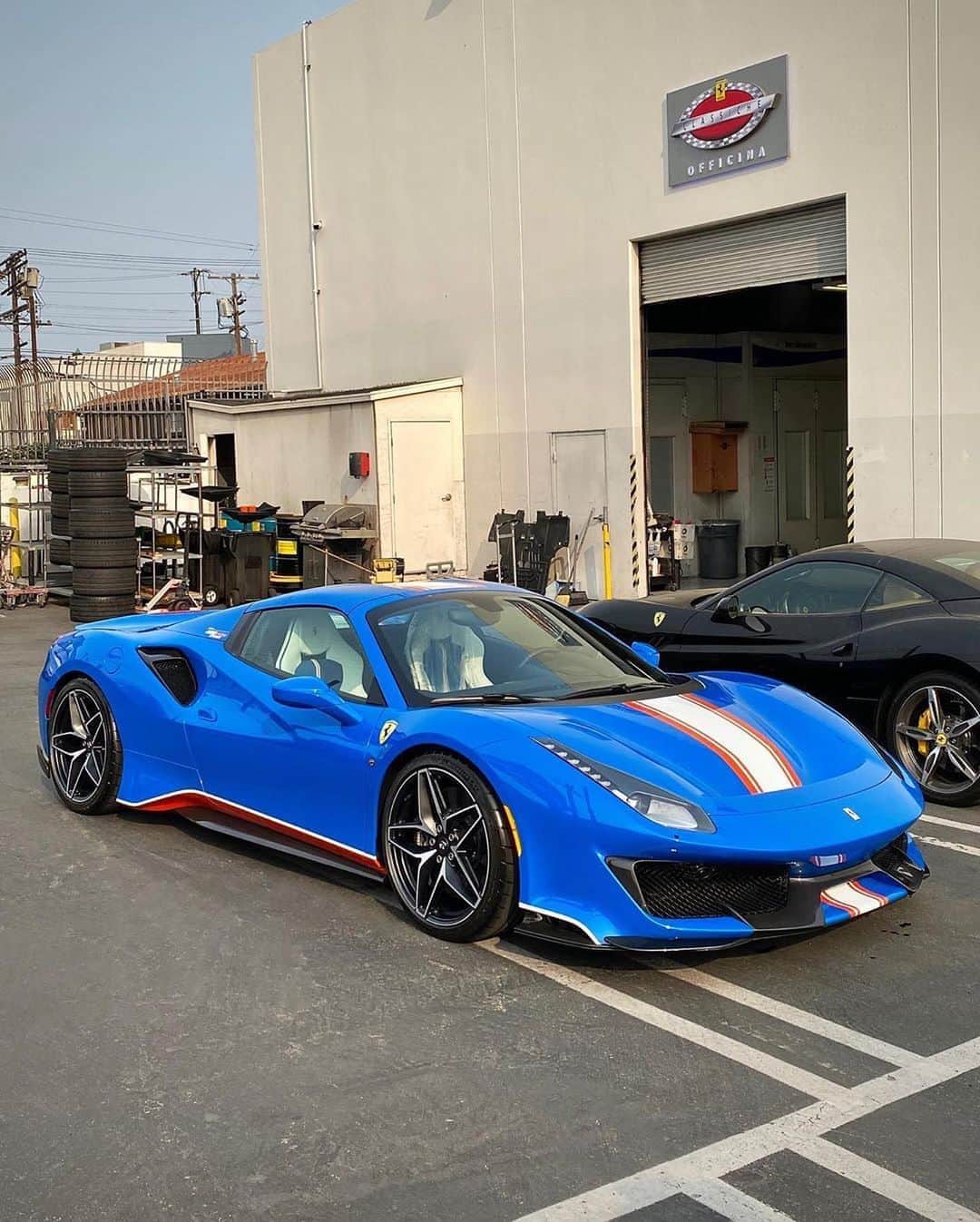 CarsWithoutLimitsさんのインスタグラム写真 - (CarsWithoutLimitsInstagram)「Azzuro Dino 488 Pista Spider Photos @ronnierenaldi  #carswithoutlimits #ferrari #488pista #spider」9月14日 2時29分 - carswithoutlimits