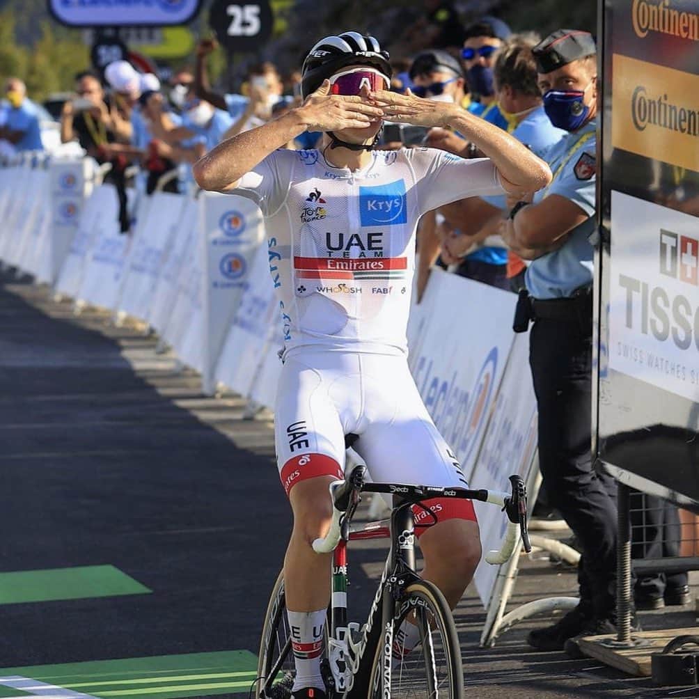 カンパニョーロさんのインスタグラム写真 - (カンパニョーロInstagram)「YES! Stage 15 win for @tadejpogacar and now 2nd in the GC behind @primozroglic with only a 40 second gap, @letourdefrance is hotting up! @uae_team_emirates」9月14日 2時33分 - campagnolosrl