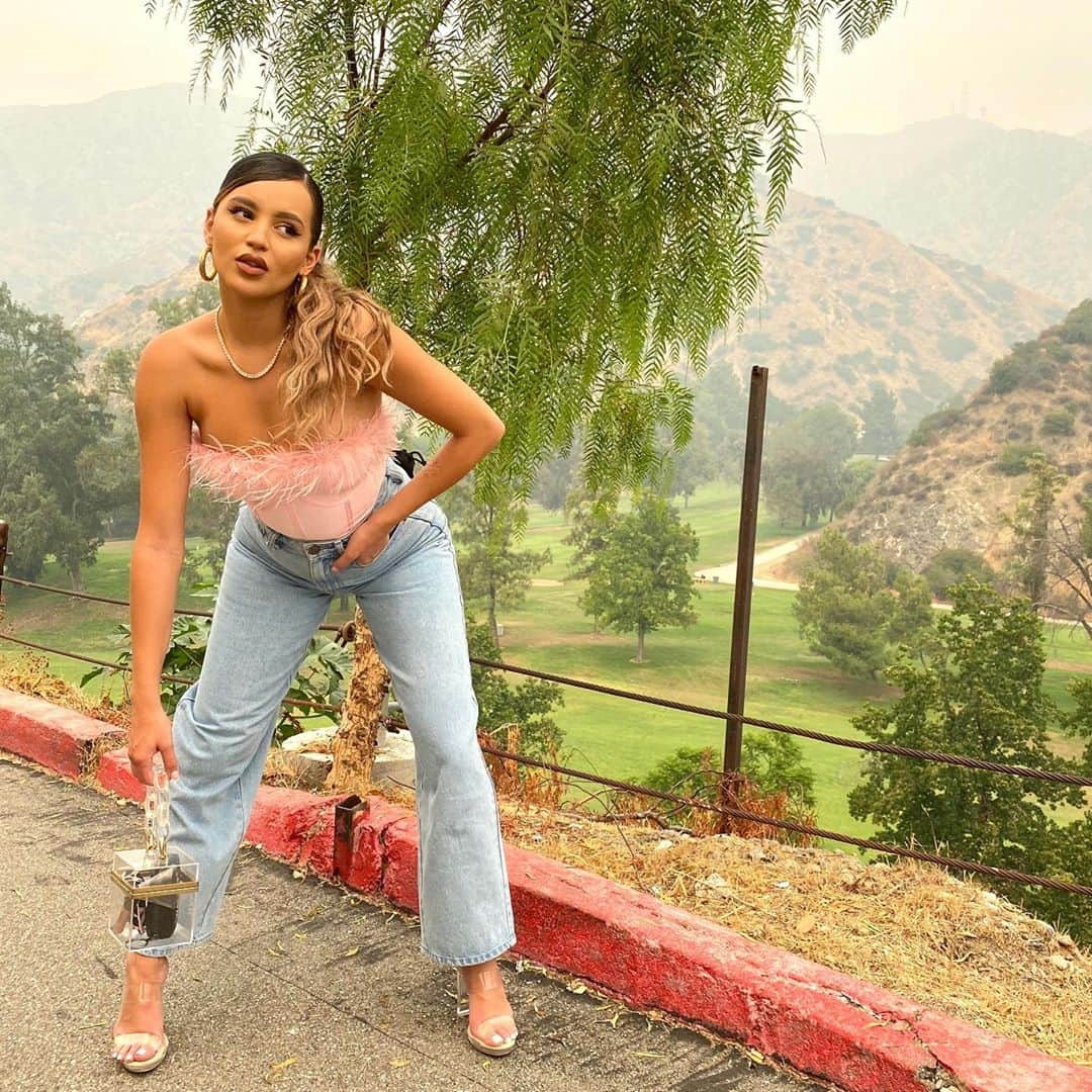 Val Mercadoさんのインスタグラム写真 - (Val MercadoInstagram)「Bottomless mimosas but make it fashion💖🌟 do I look drunk or nah?🤣 @revolve #revolvesummer」9月14日 3時13分 - val.mercado