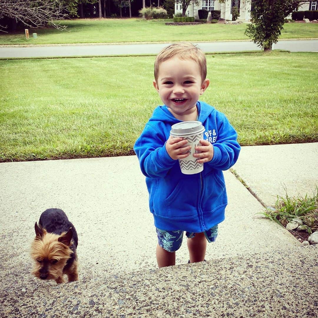 ディーナ・ニコール・コルテーゼのインスタグラム：「He wanted to be like mommy ❤️🥰 #mommasboy」