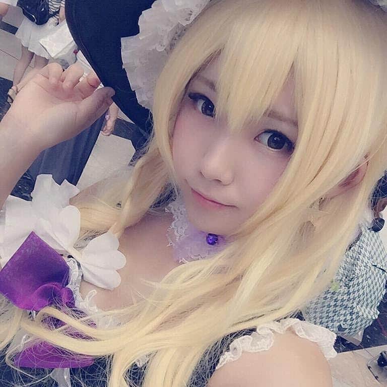 えなこファンページのインスタグラム：「#えなこ #えなこりん #enako #コスプレ #コスプレイヤー #cosplay #cosplayers #ファッション #かわいい #可愛い #ネイル #モデル #大好き #ネイル #コスメ #ヘアアレンジ #コーデ #ファインダー越しの私の世界」