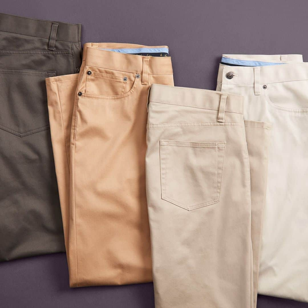 ブルックスブラザーズさんのインスタグラム写真 - (ブルックスブラザーズInstagram)「Advantage: You. Our 5-Pocket Stretch Advantage Chinos feature wrinkle resistance, superior softness, and a touch of stretch throughout for all-day comfort at home or in the office #BrooksBrothers #Chinos」9月14日 4時36分 - brooksbrothers