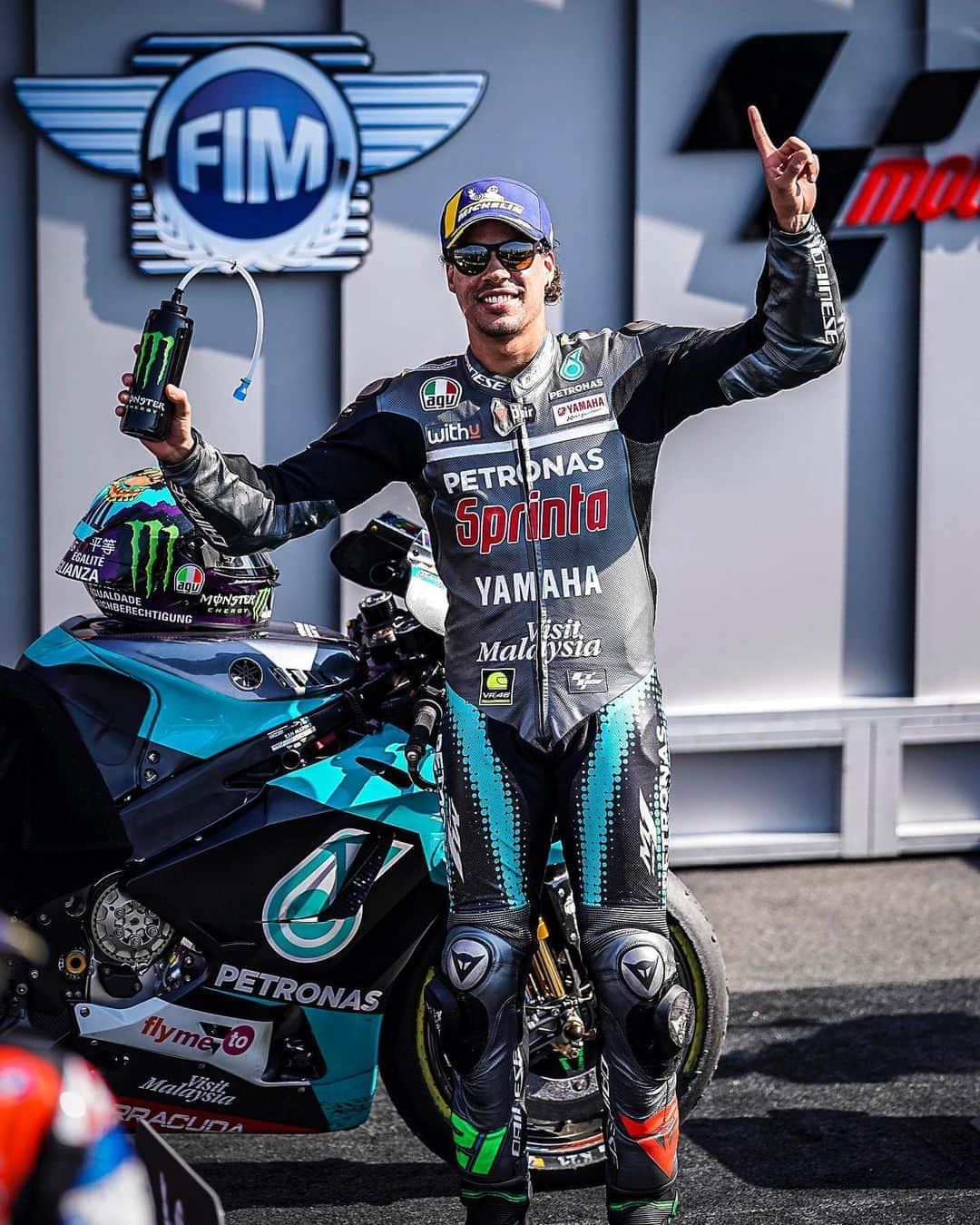 モンスターエナジーさんのインスタグラム写真 - (モンスターエナジーInstagram)「@frankymorbido could not be stopped today taking the #SanMarinoGP WIN 🏆 along with Monster Energy athletes packing out P2-6. @motogp   P2 @pecco63 P3 @joanmir36official P4 @valeyellow46 P5 @alexrins P6 @maverick12official  #MotoGP #Motorcycle #Motorsport #MonsterEnergy」9月14日 4時50分 - monsterenergy