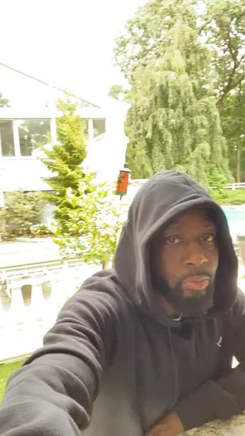 ワイクリフ・ジョンのインスタグラム：「So excited about this @kirkfranklin collaboration. Here is a sneak peak for your, but it’s avaible on all platforms, so make sure to check it out.  Love and Appreciation for @wavieboi_b and @bigal0609 for the incredible bass!  @distortedpeople_usa I’m loving my new hoodies!」