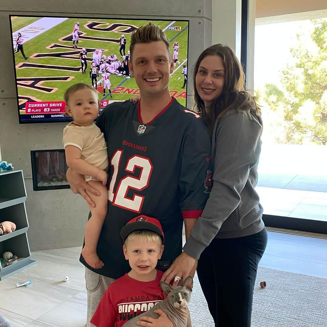 ニック・カーターさんのインスタグラム写真 - (ニック・カーターInstagram)「It’s Football Sunday with the Family. ❤️#touchdownbrady #tampabaybuccaneers  #football #nfl #nflkickoff @buccaneers #familytime #tombrady #familyfootball」9月14日 5時47分 - nickcarter