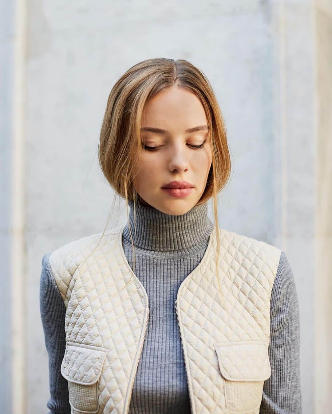 ポールカさんのインスタグラム写真 - (ポールカInstagram)「Presenting your best ally for your September wardrobe: our quilted pieces with a feminine bow.   Notre sélection de pièces matelassées avec un noeud féminin se présente comme votre meilleur allié pour la demi-saison.   #PauleKa #ParisianChic #parisienne #casualchic #quilted #feminine #twinset #styleinspo」9月14日 15時14分 - paulekaofficiel