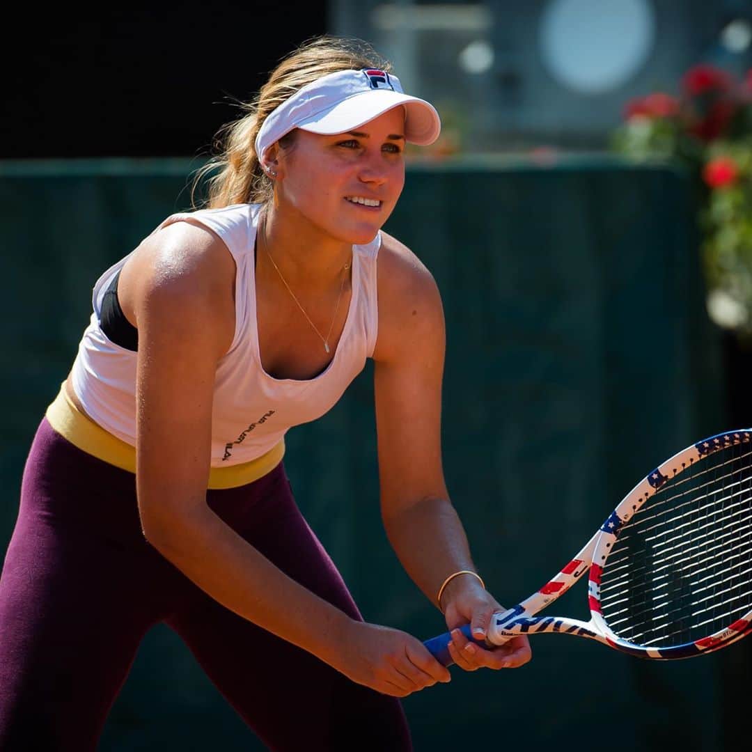 ソフィア・ケニンのインスタグラム：「Missed our practices together @belindabencic 😉 #IBI2020  📸: @jimmie48tennis」