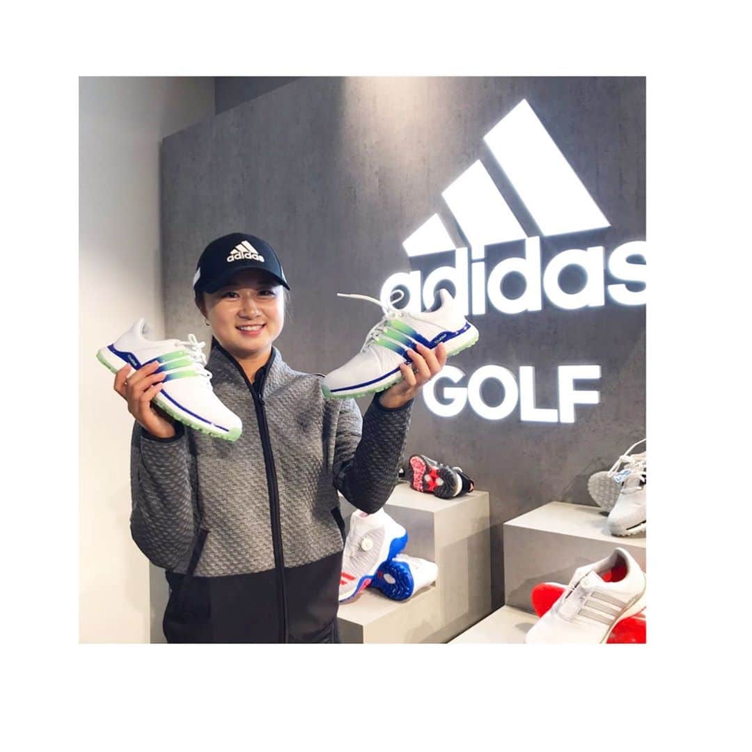森田遥のインスタグラム：「TOUR360 XT-SL  .ツアー360💥✌️  . . カオスとどちらも試合で履きましたが、安定感がより増してどっちにしようか迷いながらテスト中です🙃🌈 . . 2枚目の動画にたまたま咲希さん🧡優勝おめでとうございます🎊 . . #コードカオスvsツアー360 #コードカオス #ツアー360#アディダスゴルフ」