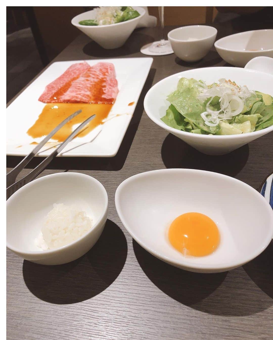 AriizumiEmaさんのインスタグラム写真 - (AriizumiEmaInstagram)「週末。 久しぶりに、チャンピオンで焼肉⭐︎ 私とした事が、なんと食べきれなくて、お相手に食べてもらいました😅 47歳になってから、前ほどのすごい食事量が減退してきていて、身体にはいい感じσ^_^;  #焼肉#焼肉チャンピオン#食欲の秋 #dinner」9月14日 7時46分 - ema_ariizumi