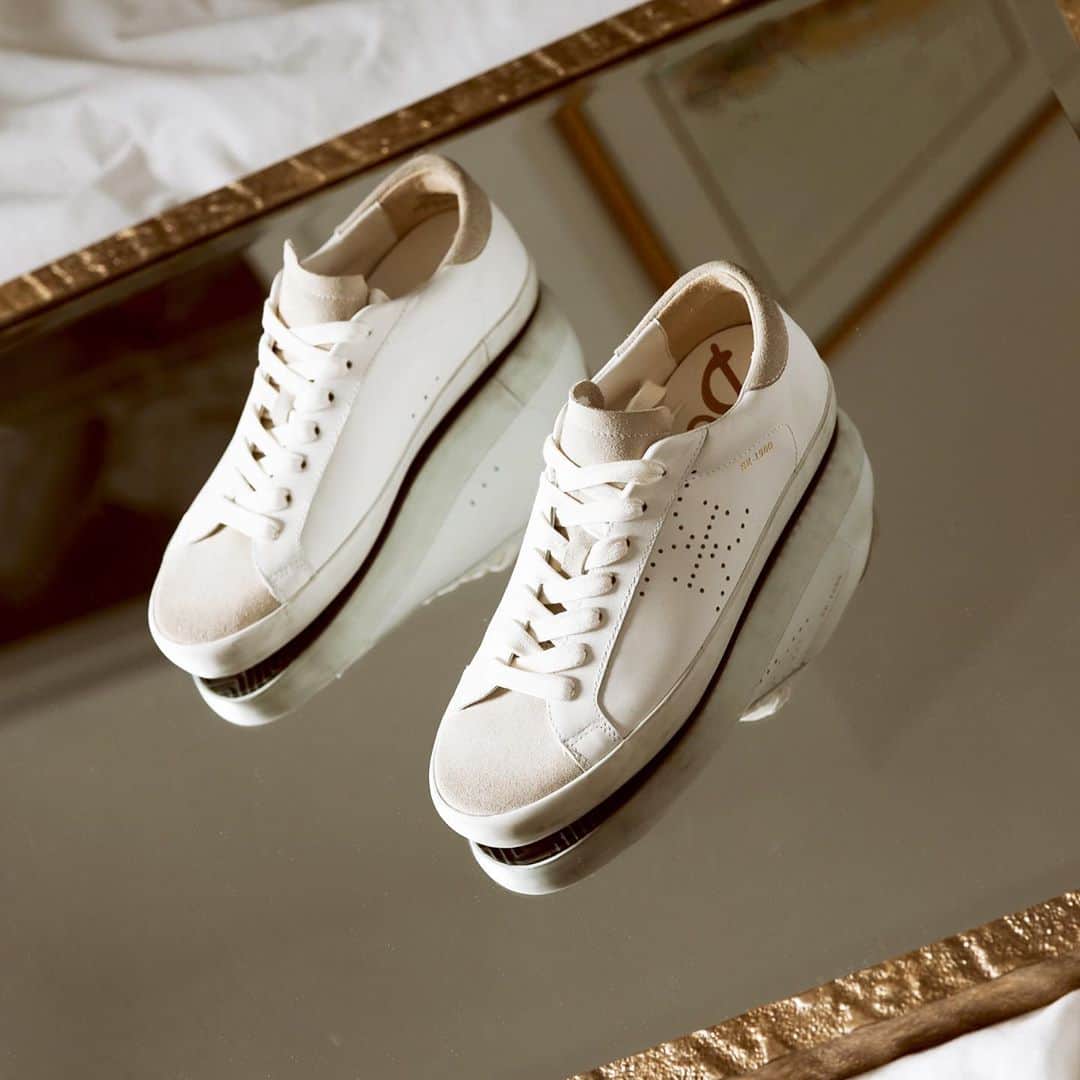 サムエデルマンさんのインスタグラム写真 - (サムエデルマンInstagram)「Sneakers to live in  Tap to shop the AUBRIE   #SamEdelman #PreFall2020 #ForcesOfNature」9月14日 8時04分 - sam_edelman