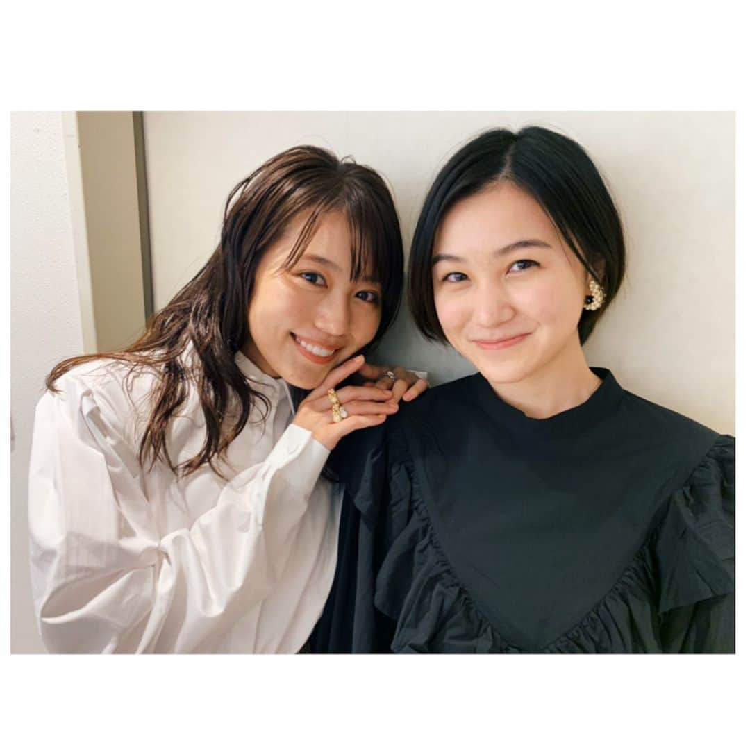 山口まゆさんのインスタグラム写真 - (山口まゆInstagram)「おはようございます。 先日、有村架純さんの現場に少しお邪魔しました。 素敵でした🥰  最近は涼しいですね。秋の予感、やったあ🍁」9月14日 9時07分 - yamayu_official