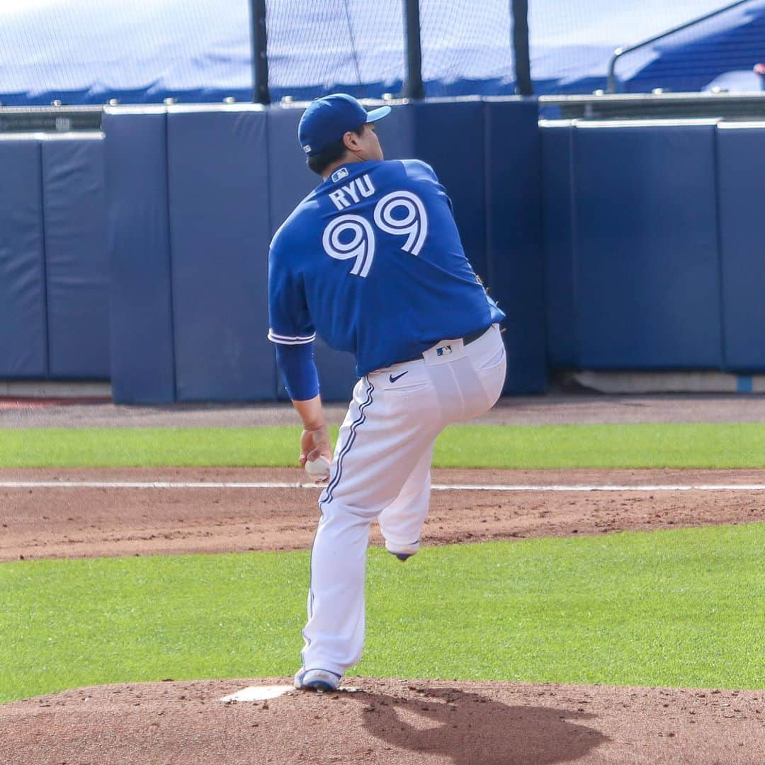 トロント・ブルージェイズさんのインスタグラム写真 - (トロント・ブルージェイズInstagram)「On cRYUise control 😎  Hyun Jin’s day: 6 IP, 1 ER, 7 Ks 👏 #WeAreBlueJays」9月14日 9時15分 - bluejays