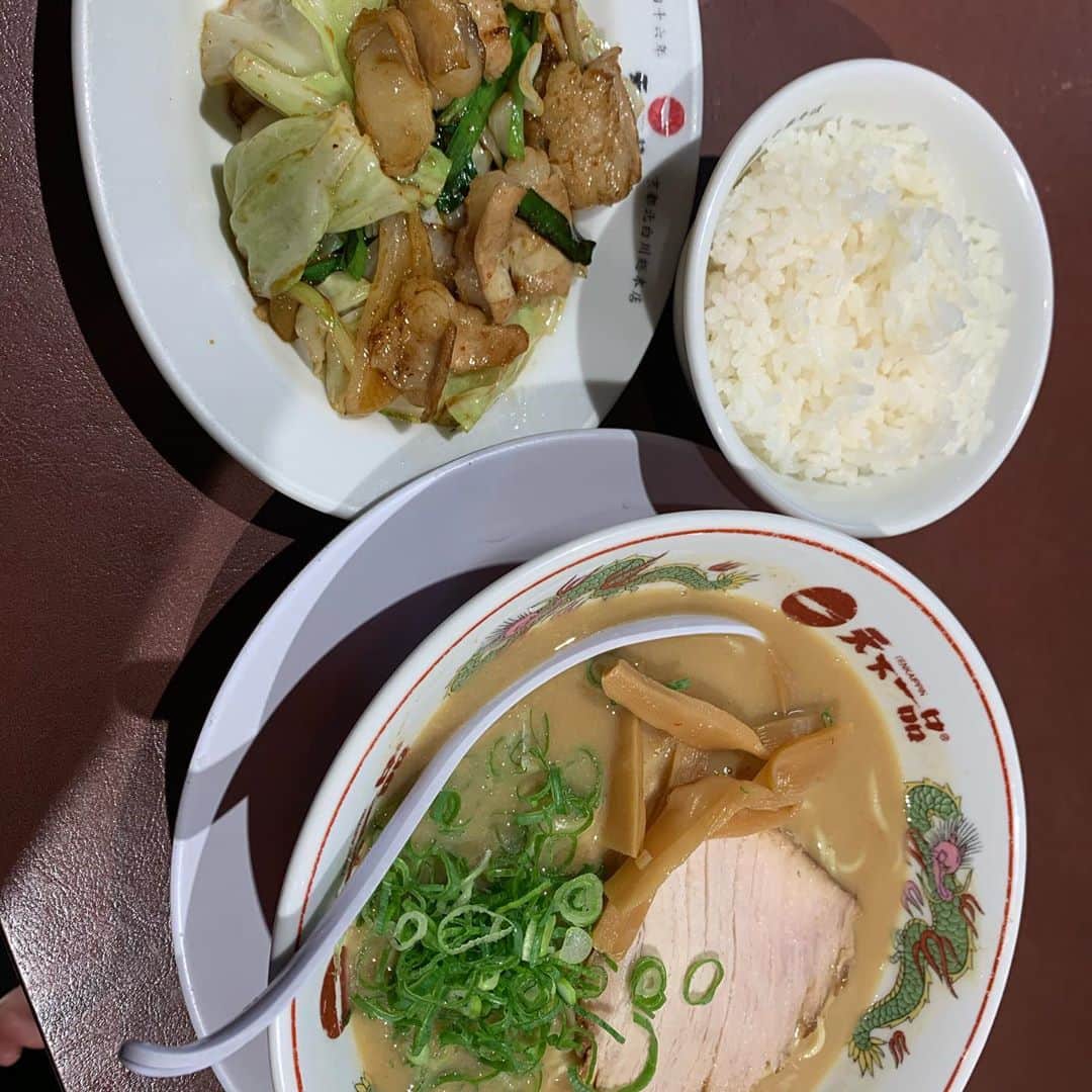 小田島沙知（かぎしっぽ）さんのインスタグラム写真 - (小田島沙知（かぎしっぽ）Instagram)「ラーメンってさ、なんでこんなに食べたくなるんだ！ みんな違ってみんないい！！  #かぎしっぽさち #ラーメン #大丈夫 #毎日 #食べたい #太るから我慢」9月14日 10時04分 - kagisippo_sachi