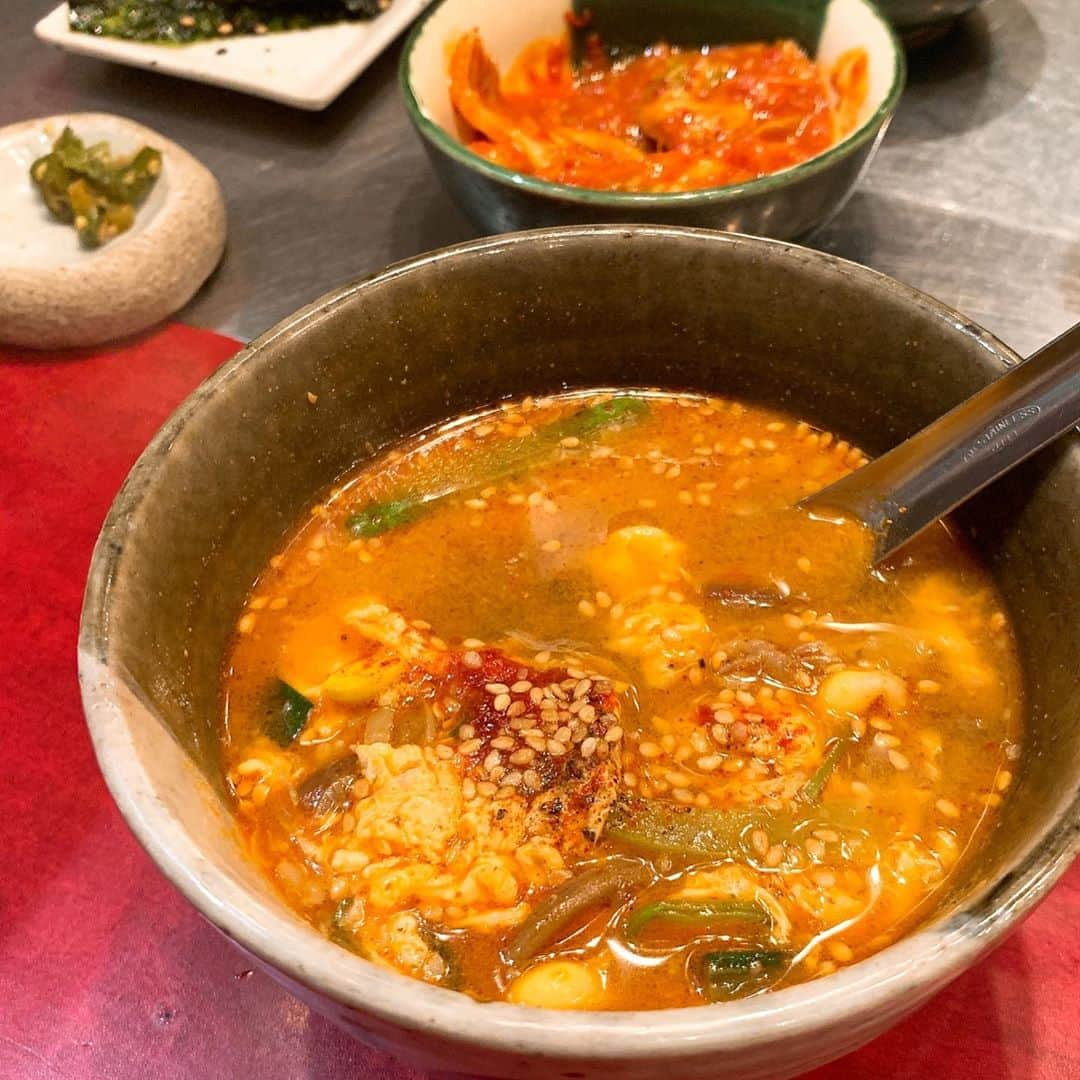 葉月里緒奈さんのインスタグラム写真 - (葉月里緒奈Instagram)「脂ノリノリカルビを食べたら胃もたれパラダイス。 #浜松町グルメ#芝大門グルメ #焼肉#正泰苑 #最高峰の焼きスキ#塩上カルビ#サンチュ#青唐辛子#生上タン#ユッケジャンスープ #中ロース#キムチ#ニラキムチ#焼き海苔#rionahazuki」9月14日 10時41分 - riona_hazuki