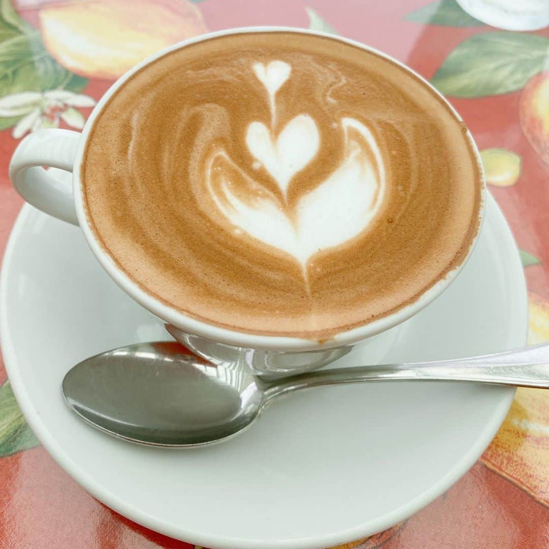 早見優さんのインスタグラム写真 - (早見優Instagram)「Creamy perfect latte.   #latte」9月14日 10時57分 - yuyuhayami