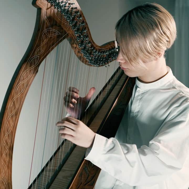 ichikaのインスタグラム：「My 2 Months Harp Progress」