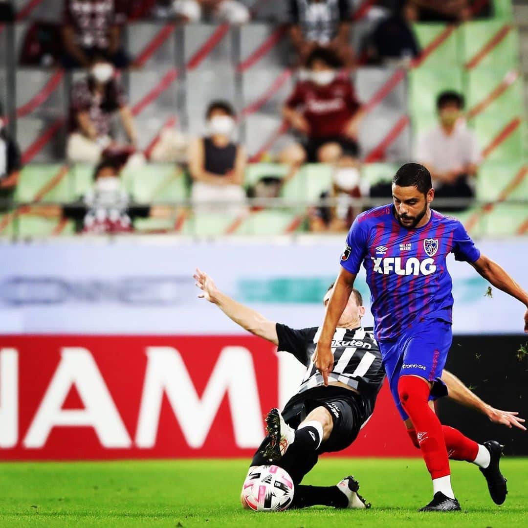 FC東京オフィシャルグッズさんのインスタグラム写真 - (FC東京オフィシャルグッズInstagram)「🔵🔴 vs #ヴィッセル神戸  綺麗な崩しからの完璧な逆転ゴール。 次こそ勝利の笑顔を。 @diegoqoliveira  @fctokyoofficial  #ディエゴオリヴェイラ  #FC東京 #fctokyo #tokyo」9月14日 16時55分 - fctokyoofficial