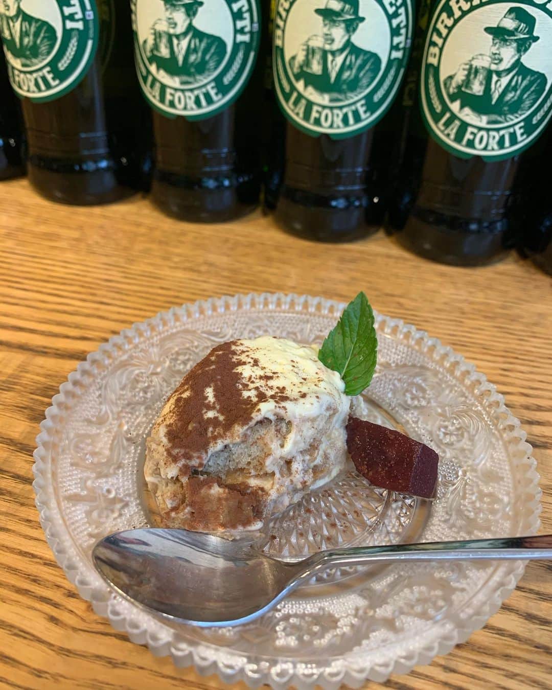 荒木麻里子さんのインスタグラム写真 - (荒木麻里子Instagram)「前菜から本当に美味しくて感動🥺🧡 前菜サラダから始まり自家製フォカッチャ、メインパスタ、デザート、エスプレッソ🍽 食後がエスプレッソという所がまたたまらない☕️ 週替わりランチなので今日から新メニュー🤤本気で毎週通いたい✨✨ . . . @osteria_tialoca  #ティアロカ  #オステリアティアロカ  #個人的ナンバーワン  #静岡市ランチ  #静岡ランチ  #静岡ランチおすすめ  #静岡イタリアン  #イタリアンランチ  #イタリアンランチ🇮🇹  #コスパランチ」9月14日 11時28分 - marilyn198612