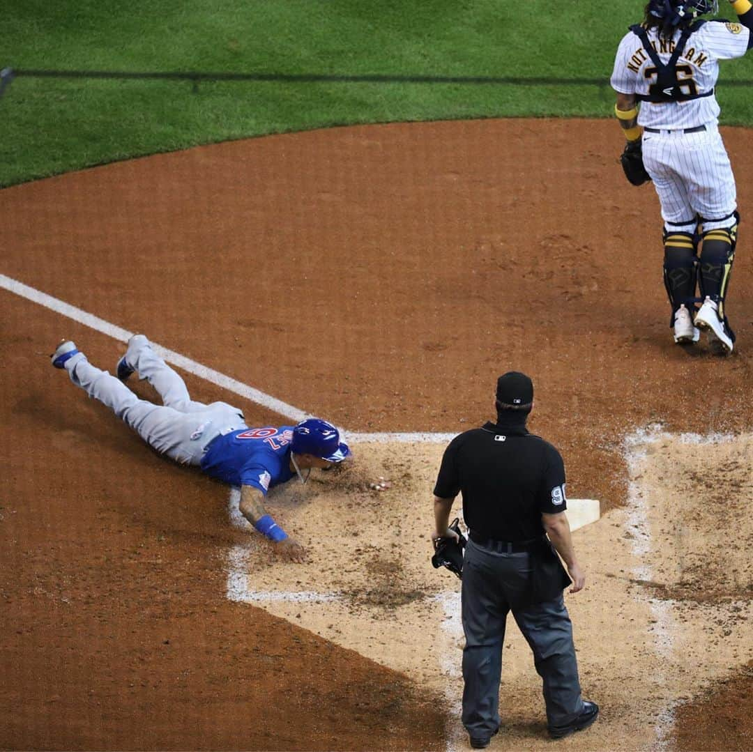 シカゴ・カブスさんのインスタグラム写真 - (シカゴ・カブスInstagram)「How’s that for a team win?」9月14日 11時30分 - cubs