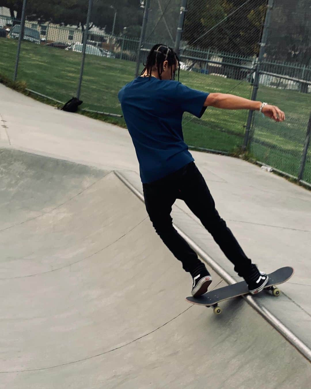 マドンナさんのインスタグラム写真 - (マドンナInstagram)「That Skater Life...........💙💙💙  @sashadm  @ahla_malik #mercyjames」9月14日 11時40分 - madonna