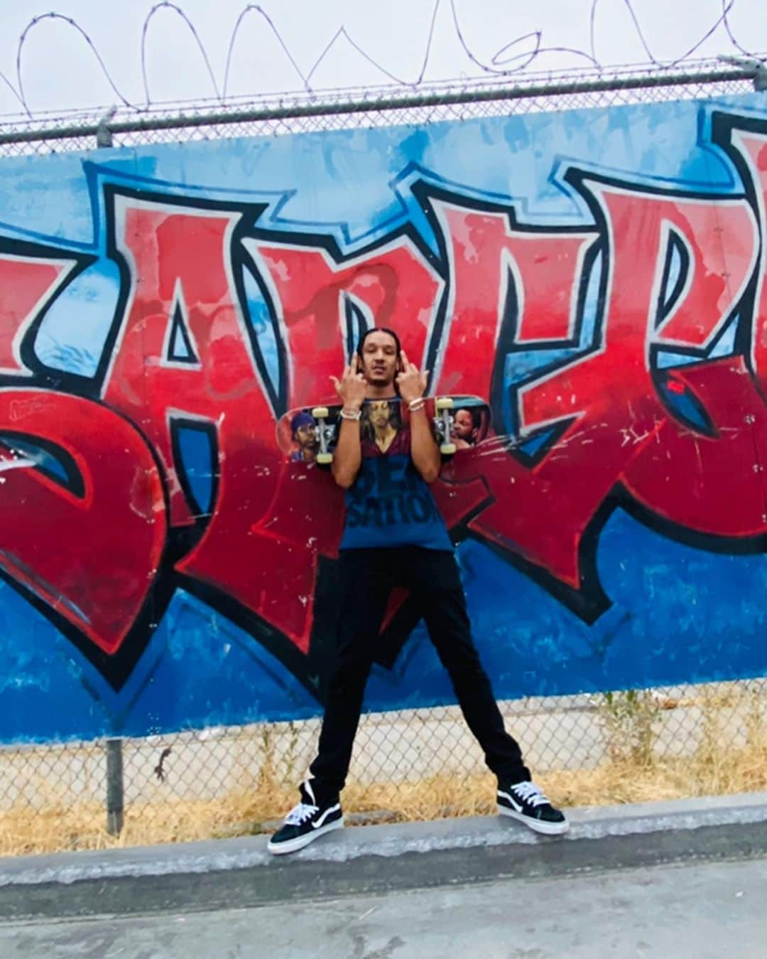 マドンナさんのインスタグラム写真 - (マドンナInstagram)「That Skater Life...........💙💙💙  @sashadm  @ahla_malik #mercyjames」9月14日 11時40分 - madonna